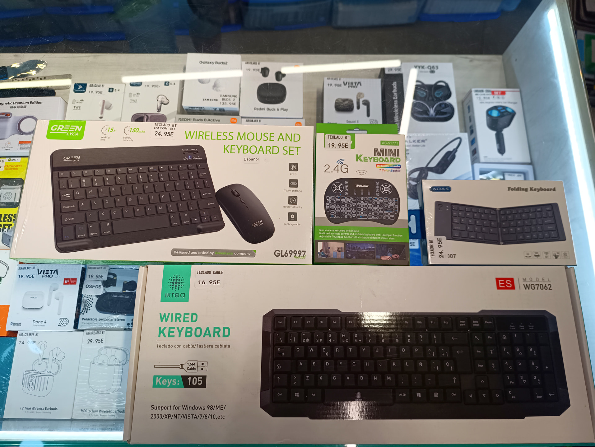 Teclados con cable, teclados Bluetooth plegables y ratones inalámbricos en Móvil XOZ Burgos